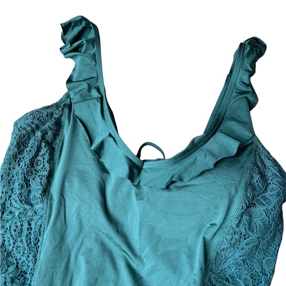 Emerald Green Swimsuit - Picture 11 of 11